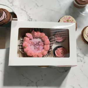 Mother’s Day mini bento cake box with green cake, cupcakes and butterfly decorations in gift box